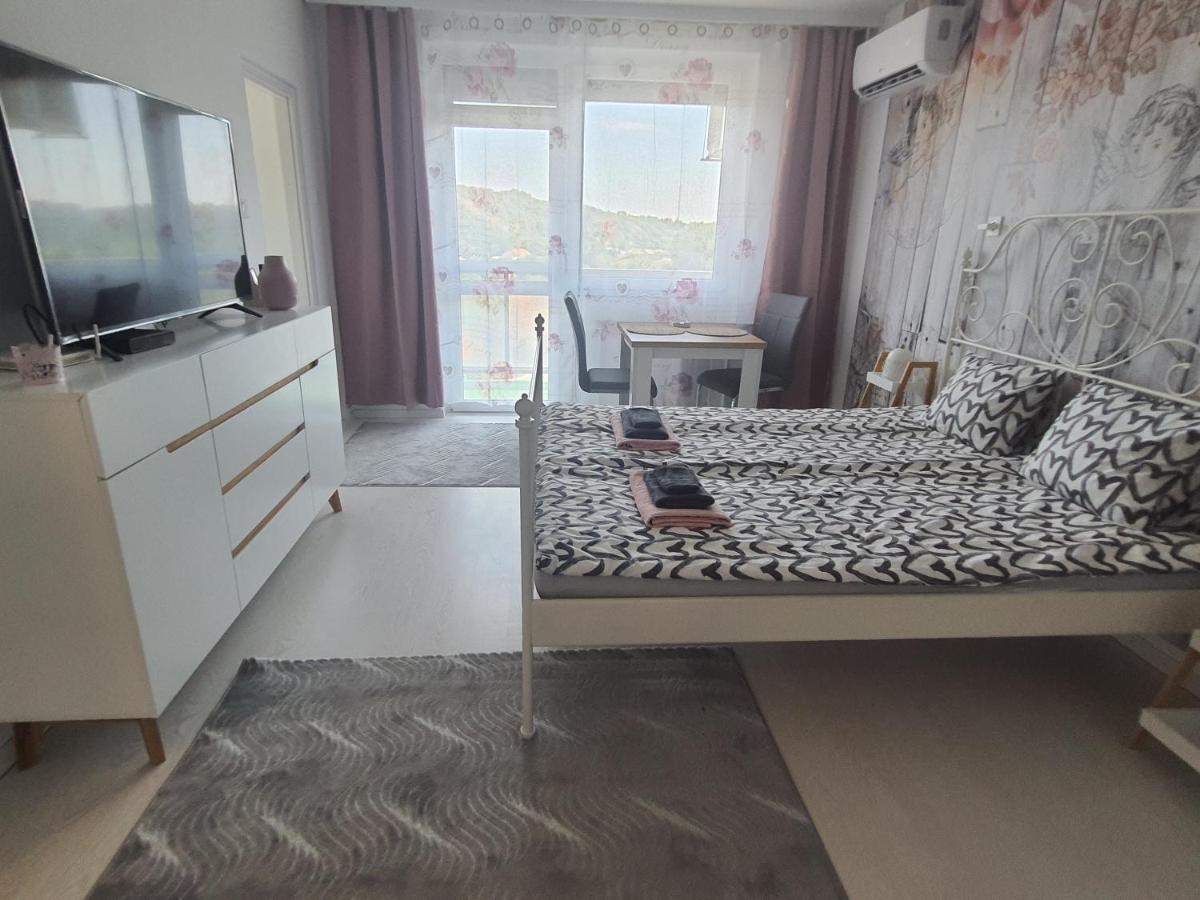 Hegyalja Apartman Miskolc Dış mekan fotoğraf